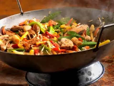 Wok de pollo y vegetales